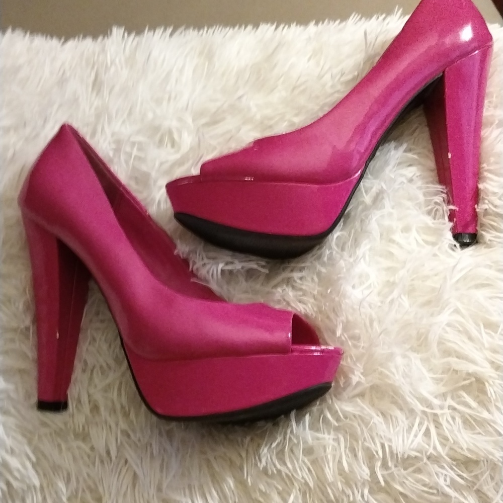 Coco Pink Patent Leather Open Toe Heels, size 6.5